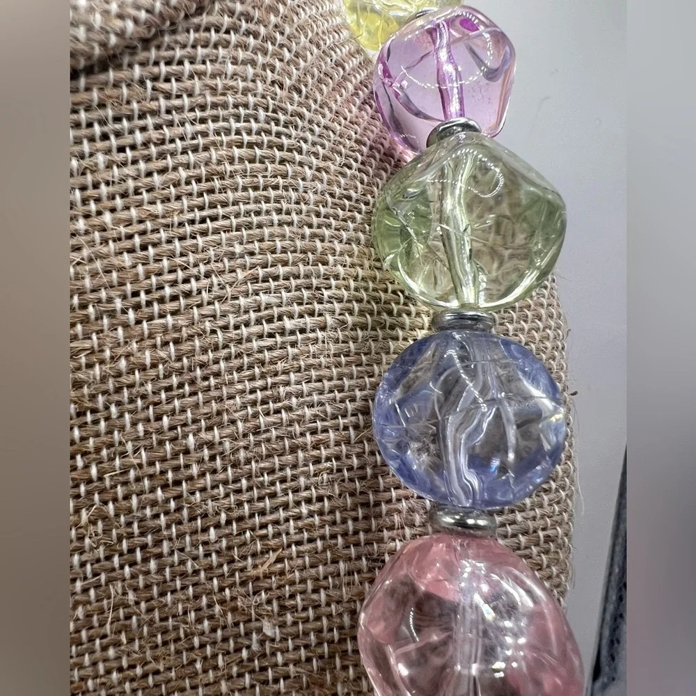 Vintage Pastel Crackle Lucite Bead Necklace - Picture 2 of 5
